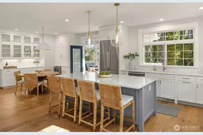 879 Taurnic Place NW, Bainbridge Island, WA 98110 - Photo 10