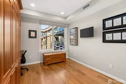 10047 Main Street #410, Bellevue, WA 98004 - Photo 14