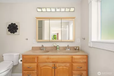 18460 NE Woodinville Duvall Place, Woodinville, WA 98077 - Photo 12