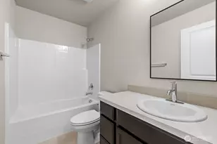 7027 Rainier Dr, Everett, WA 98203 - Photo 24