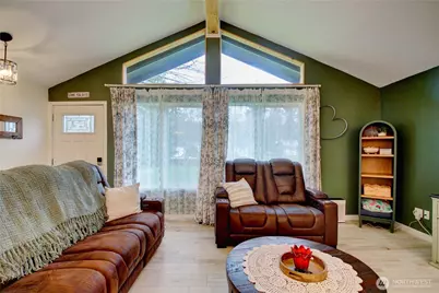 803 Lucas Drive, Sedro Woolley, WA 98284 - Photo 2