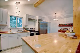 803 Lucas Dr, Sedro Woolley, WA 98284 - Photo 4