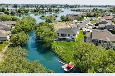 800 S Camas Place, Moses Lake, WA 98837 - Photo 2