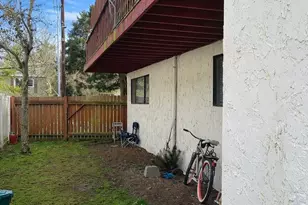 8803 23rd Ave NE, Seattle, WA 98115 - Photo 32