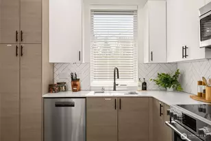 1405 N 103rd St, Seattle, WA 98133 - Photo 6