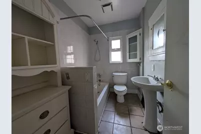 2726 S 14th Street, Tacoma, WA 98405 - Photo 8