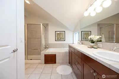 1820 Franklin Avenue E, Seattle, WA 98102 - Photo 14