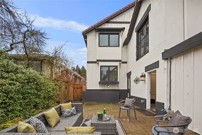 4003 E Newton Street, Seattle, WA 98112 - Photo 34