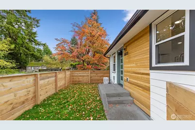 14321 Interlake Avenue N #A, Seattle, WA 98133 - Photo 2