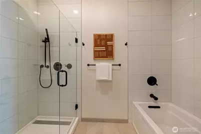 2315 4th Avenue #2803, Seattle, WA 98121 - Photo 18