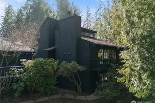 201 E Country Club Dr, Allyn, WA 98524 - Photo 2