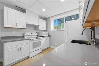 3305 56th Street SW, Everett, WA 98203 - Photo 10