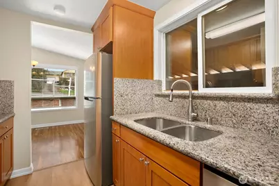 7226 33rd Avenue S, Seattle, WA 98118 - Photo 10