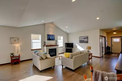 1990 Fraser Avenue, Mount Vernon, WA 98274 - Photo 18