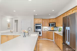 546 Walnut St, Edmonds, WA 98020 - Photo 8