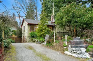 16059 Ashworth Ave N, Shoreline, WA 98133 - Photo 2