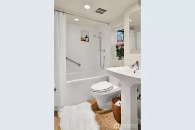 16059 Ashworth Avenue N, Shoreline, WA 98133 - Photo 18