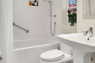 16059 Ashworth Ave N, Shoreline, WA 98133 - Photo 18