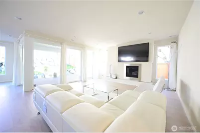 16327 25th St E, Lake Tapps, WA 98391 - Photo 4