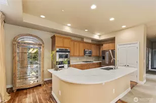 10398 NE 17th St, Bellevue, WA 98004 - Photo 20