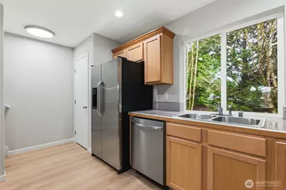 1814 I Street NE #202, Auburn, WA 98002 - Photo 8