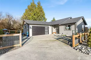 2068 Bakerscape Ct, Ferndale, WA 98248 - Photo 2