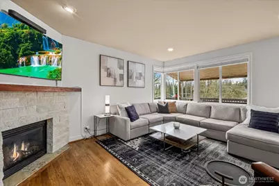 215 Ilwaco Place SE, Renton, WA 98059 - Photo 12