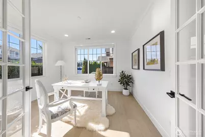 11262 SE 61st Place, Bellevue, WA 98006 - Photo 4