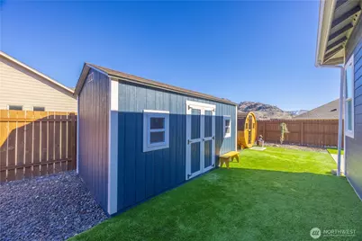 444 Hilltop Place, Chelan, WA 98816 - Photo 34