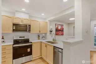 5000 NW Village Park Dr, Issaquah, WA 98027 - Photo 12