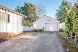 2665 Ocean Beach Hwy, Longview, WA 98632 - Photo 24