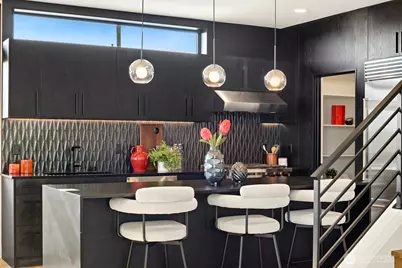 3856 Cascadia Avenue S, Seattle, WA 98118 - Photo 6