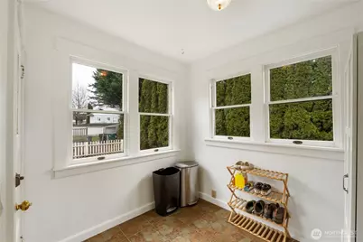 1730 Hillcrest Avenue, Enumclaw, WA 98022 - Photo 10