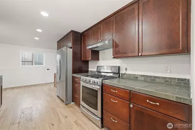 9812 S 212th St, Kent, WA 98031 - Photo 14