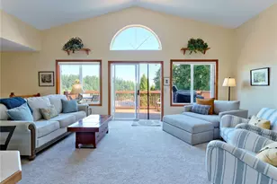 1273 SE Camano Dr, Camano Island, WA 98282 - Photo 6