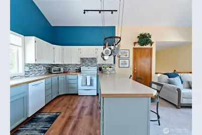 1273 SE Camano Drive, Camano Island, WA 98282 - Photo 4