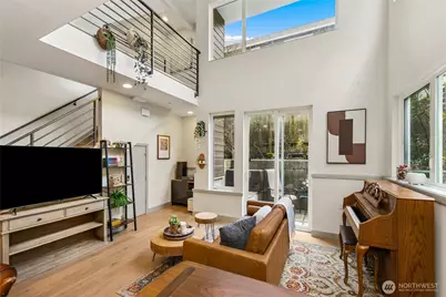 4329 Woodland Park Avenue N, Seattle, WA 98103 - Photo 6