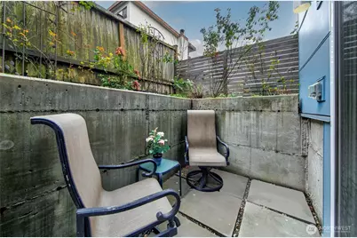 4329 Woodland Park Avenue N, Seattle, WA 98103 - Photo 10