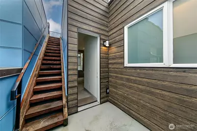 4329 Woodland Park Avenue N, Seattle, WA 98103 - Photo 22