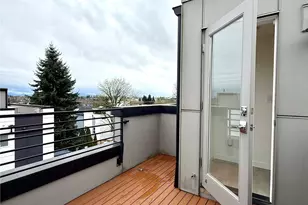 1638 20th Ave, Seattle, WA 98122 - Photo 8