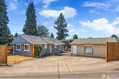 7660 S 126th Street, Seattle, WA 98178 - Photo 2