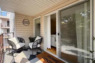 12050 15th Ave NE, Seattle, WA 98125 - Photo 4