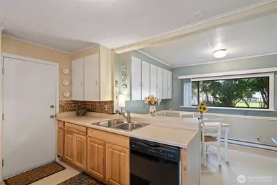 211 30th St, Hoquiam, WA 98550 - Photo 8