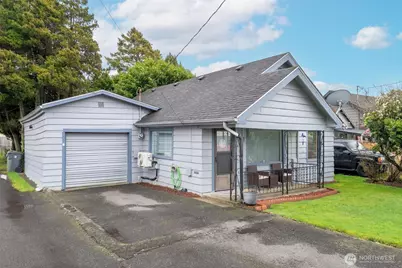 211 30th St, Hoquiam, WA 98550 - Photo 2
