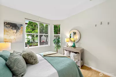 3900 2nd Avenue NE #207, Seattle, WA 98105 - Photo 8