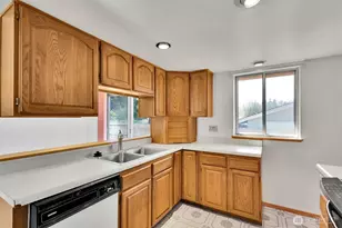 7631 Buckthorn Dr NE, Bremerton, WA 98311 - Photo 10