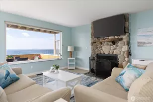 2507 W Beach Rd, Oak Harbor, WA 98277 - Photo 4