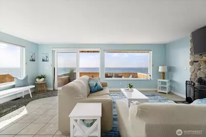 2507 W Beach Road, Oak Harbor, WA 98277 - Photo 6