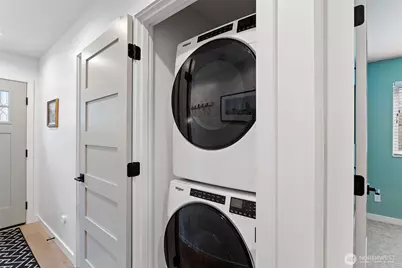 3013 61st Avenue SW, Seattle, WA 98116 - Photo 18