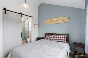 3013 61st Ave SW, Seattle, WA 98116 - Photo 8